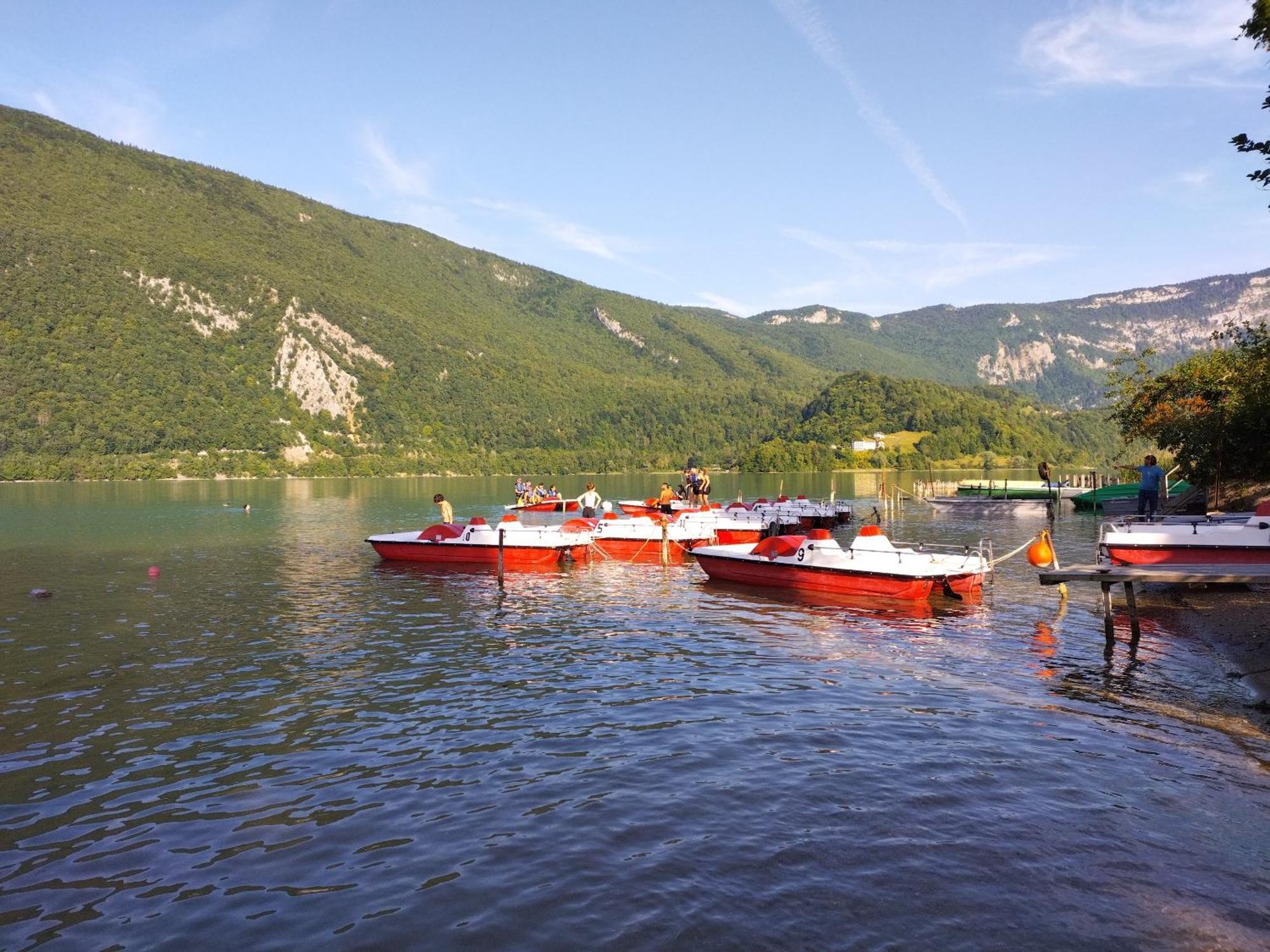 Отель Camping Le Hameau Des Pecheurs Новалез Экстерьер фото