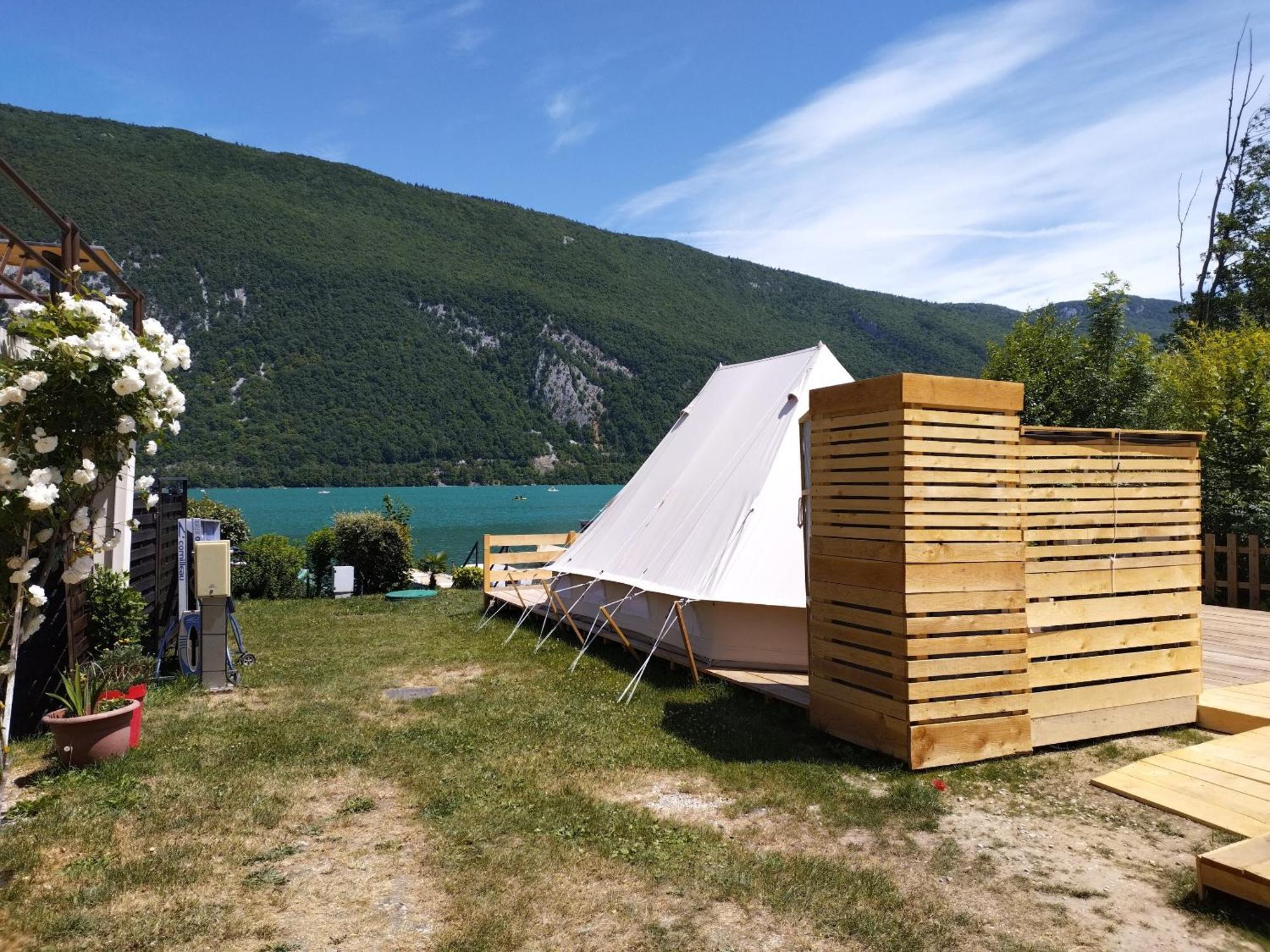 Отель Camping Le Hameau Des Pecheurs Новалез Экстерьер фото