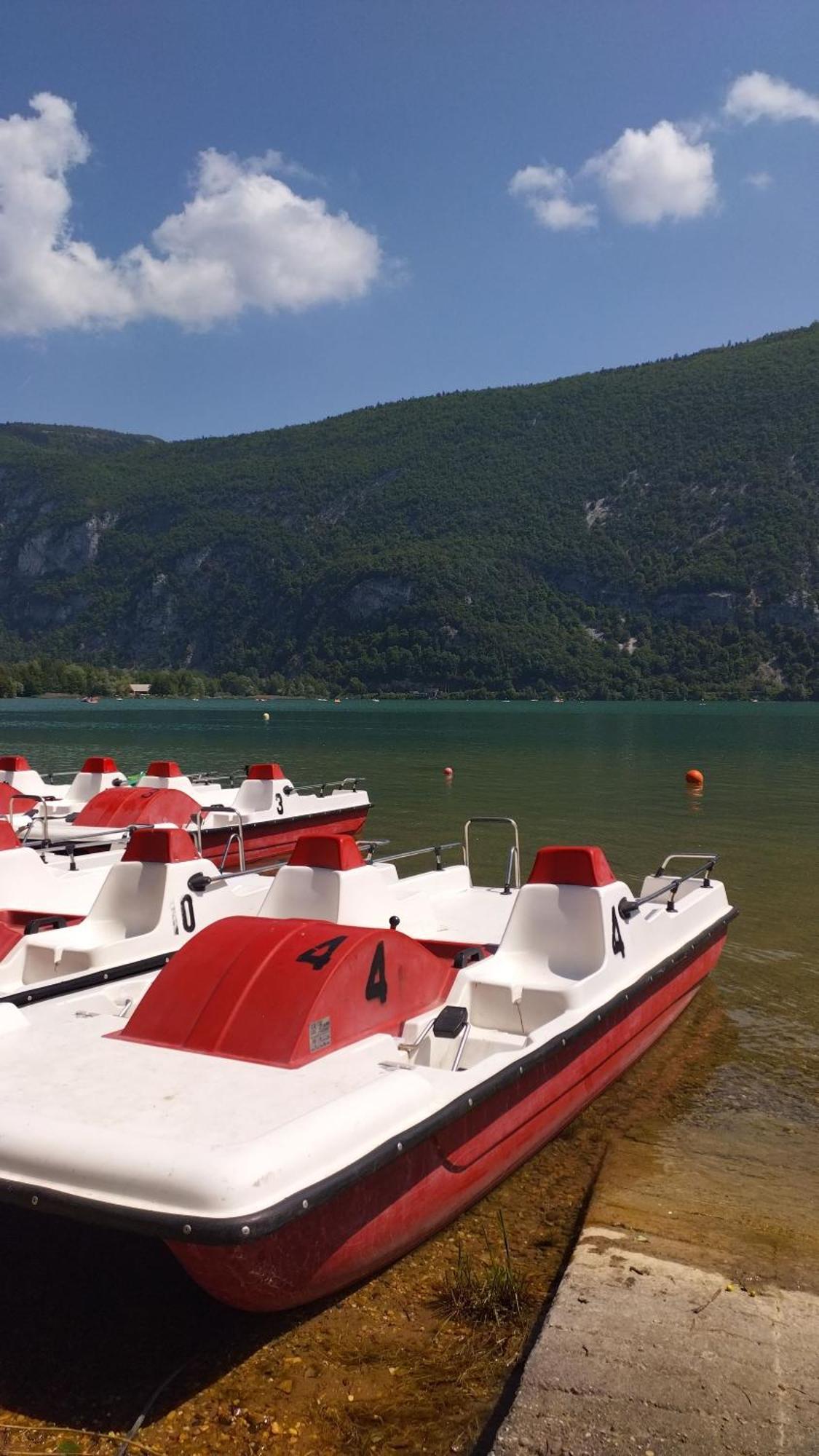 Отель Camping Le Hameau Des Pecheurs Новалез Экстерьер фото