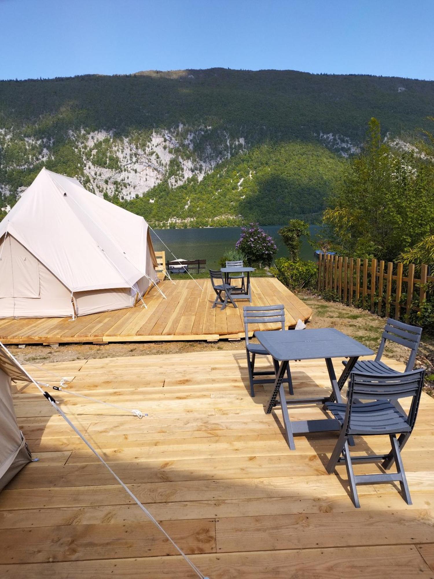 Отель Camping Le Hameau Des Pecheurs Новалез Экстерьер фото